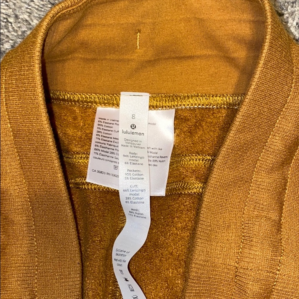 ❌SOLD❌Lululemon warm down jogger - Picture 4 of 8